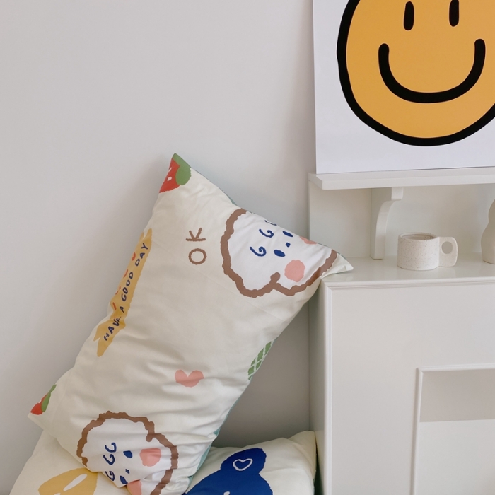 91家纺网 家纺一手货源 找家纺 星期八 2021新款13372你好春天系列四件套 草莓樱桃熊