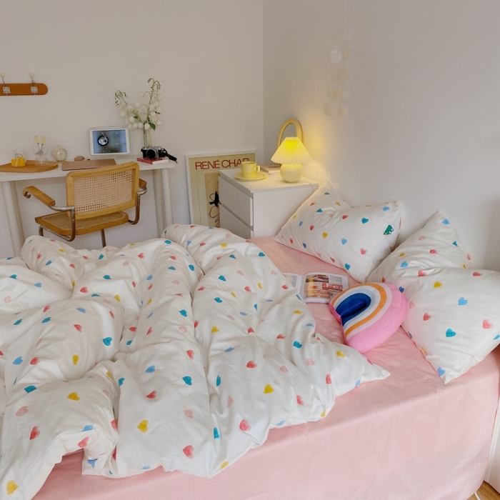 91家纺网 家纺一手货源 找家纺 星期八 2021新款13372你好春天系列四件套 七彩爱心