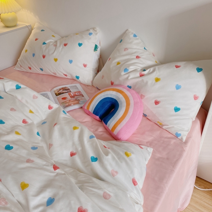 91家纺网 家纺一手货源 找家纺 星期八 2021新款13372你好春天系列四件套 七彩爱心