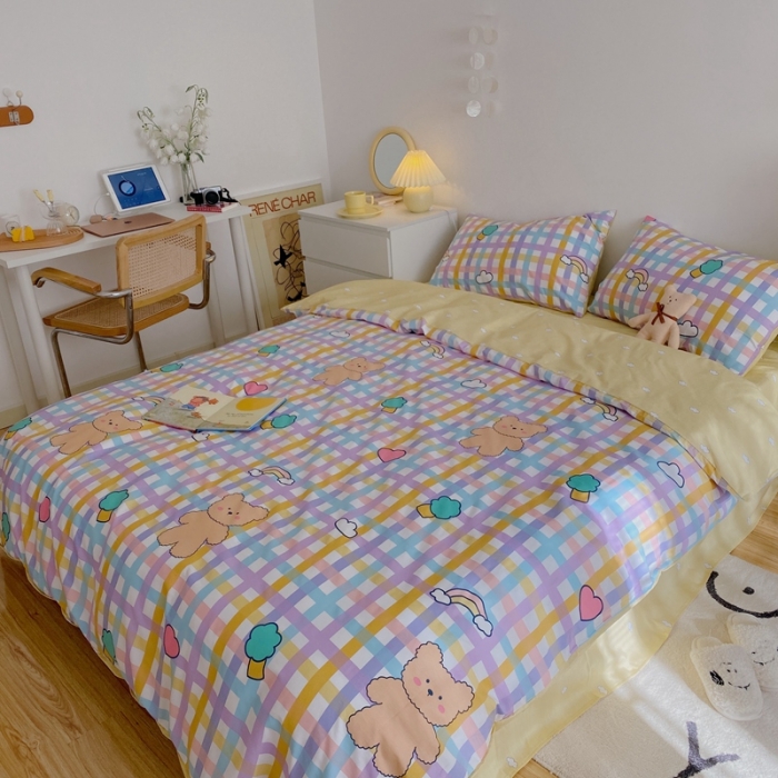 91家纺网 家纺一手货源 找家纺 星期八 2021新款13372你好春天系列四件套 紫格小熊