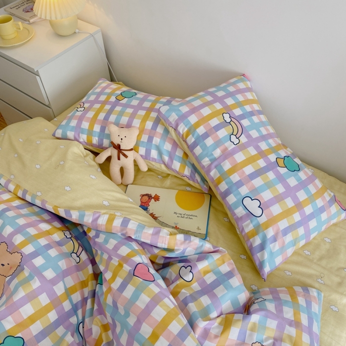 91家纺网 家纺一手货源 找家纺 星期八 2021新款13372你好春天系列四件套 紫格小熊