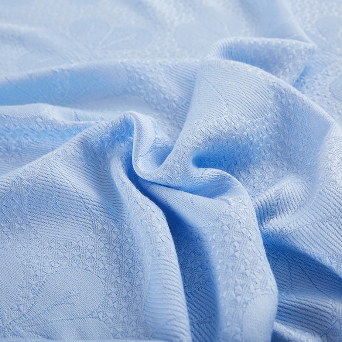 91家纺网 家纺一手货源 找家纺 （总）首爱家纺 2025新款经典款六叶草竹纤维盖毯