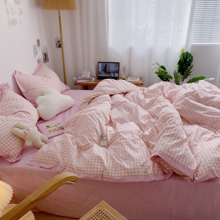 91家纺网 家纺一手货源 找家纺 星期八 2021新款13372千鸟格刺绣四件套 千鸟格粉