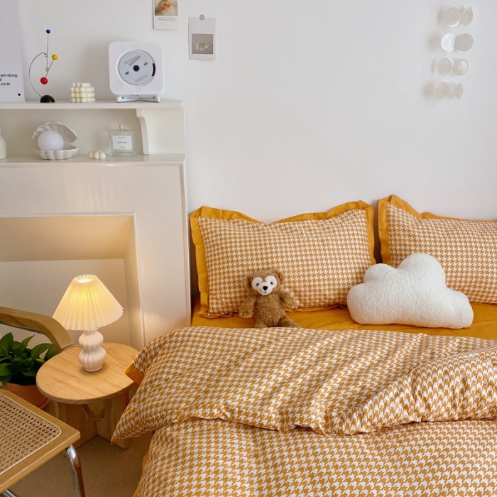 91家纺网 家纺一手货源 找家纺 星期八 2021新款13372千鸟格刺绣四件套 千鸟格黄