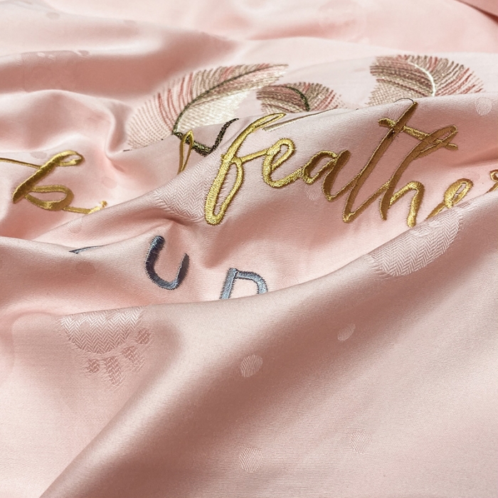 91家纺网 家纺一手货源 找家纺 品乐家纺 2023新款长绒棉提花刺绣单被套 羽叶-果粉