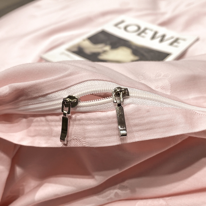 91家纺网 家纺一手货源 找家纺 品乐家纺 2023新款长绒棉提花刺绣单被套 羽叶-果粉