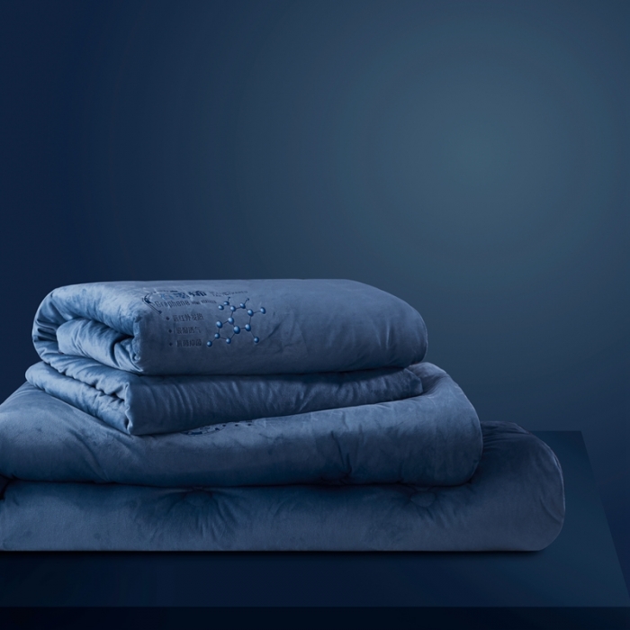 91家纺网 家纺一手货源 找家纺 （总）2020新款石墨烯抗菌远红外加厚保暖臻丝绒冬被被子被芯