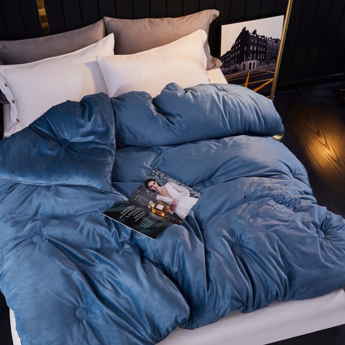 91家纺网 家纺一手货源 找家纺 2020新款石墨烯抗菌远红外加厚保暖臻丝绒冬被被子被芯琥珀蓝