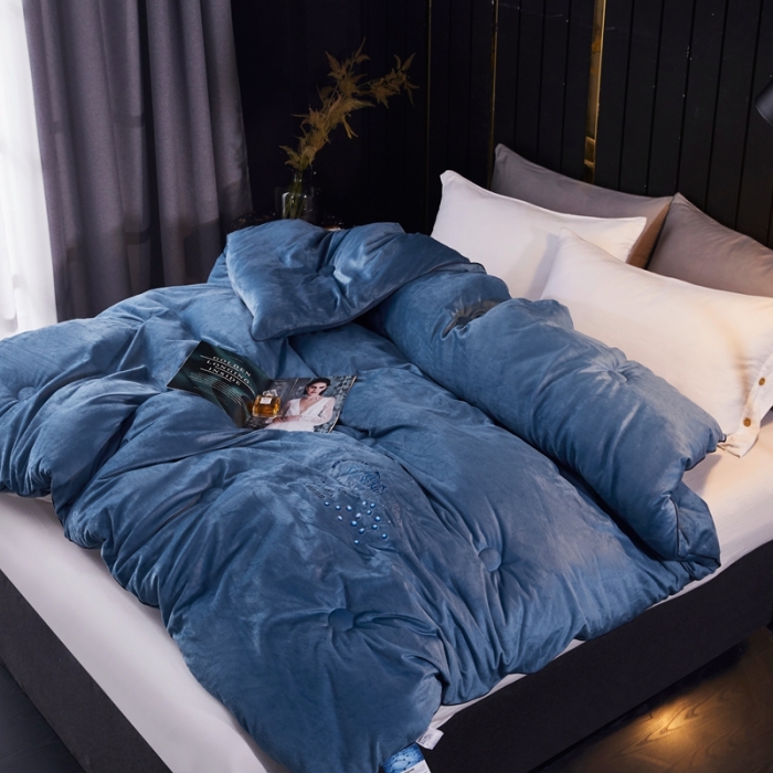 91家纺网 家纺一手货源 找家纺 2020新款石墨烯抗菌远红外加厚保暖臻丝绒冬被被子被芯琥珀蓝