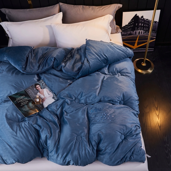 91家纺网 家纺一手货源 找家纺 2020新款石墨烯抗菌远红外加厚保暖臻丝绒冬被被子被芯琥珀蓝