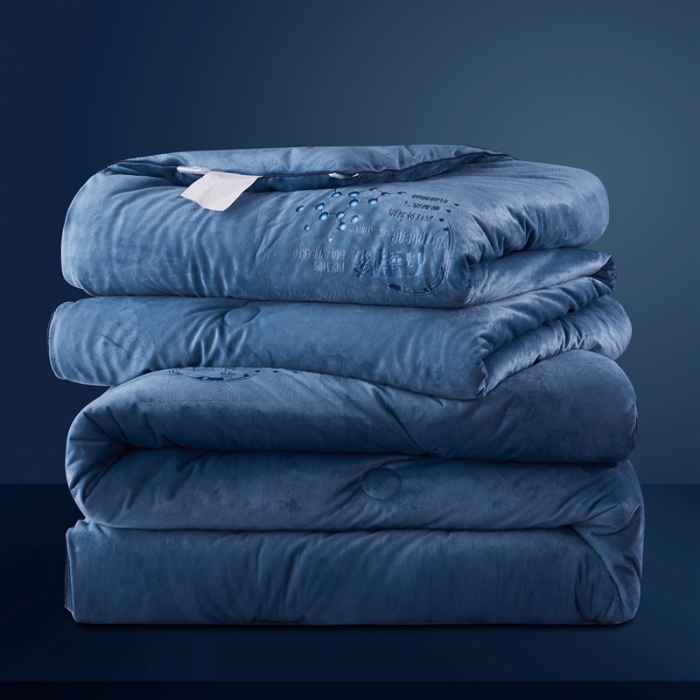 91家纺网 家纺一手货源 找家纺 2020新款石墨烯抗菌远红外加厚保暖臻丝绒冬被被子被芯琥珀蓝