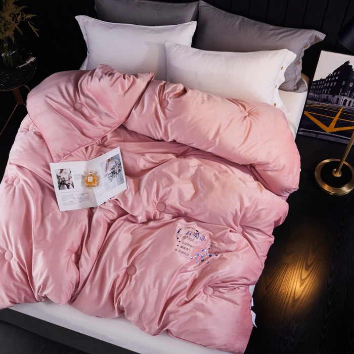 91家纺网 家纺一手货源 找家纺 2020新款石墨烯抗菌远红外加厚保暖臻丝绒冬被被子被芯珊瑚粉