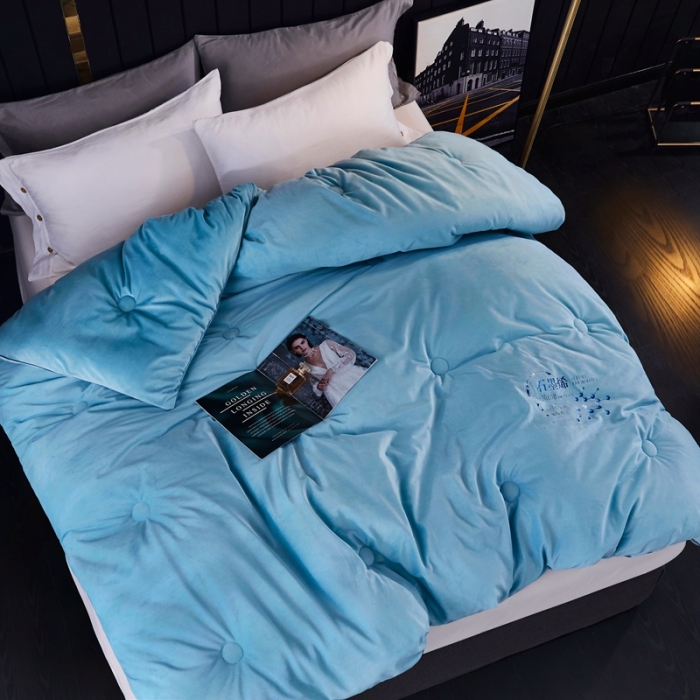 91家纺网 家纺一手货源 找家纺 2020新款石墨烯抗菌远红外加厚保暖臻丝绒冬被被子被芯云雾蓝