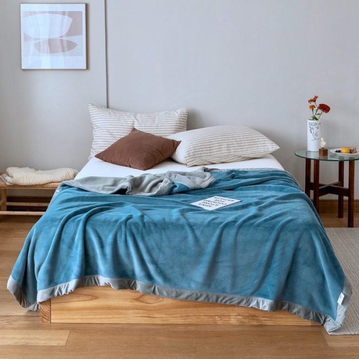 91家纺网 家纺一手货源 找家纺 总）直播爆款 AB牛奶绒复合毯  加厚毛毯