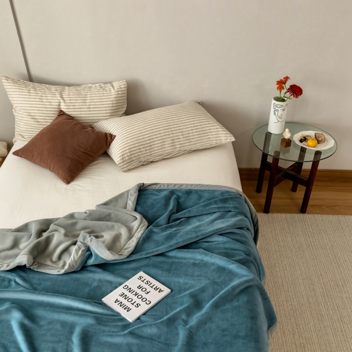 91家纺网 家纺一手货源 找家纺 总）直播爆款 AB牛奶绒复合毯  加厚毛毯