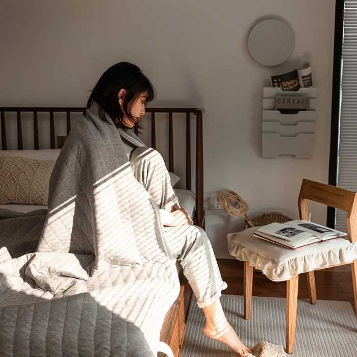 91家纺网 家纺一手货源 找家纺 法芙娜家纺 天竺棉夏凉被全棉空调被纯棉夏被纯色浅灰