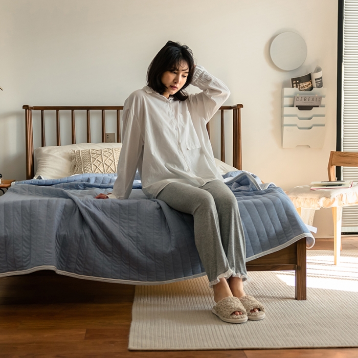 91家纺网 家纺一手货源 找家纺 法芙娜家纺 全棉针织棉夏被全棉空调被 纯色天蓝