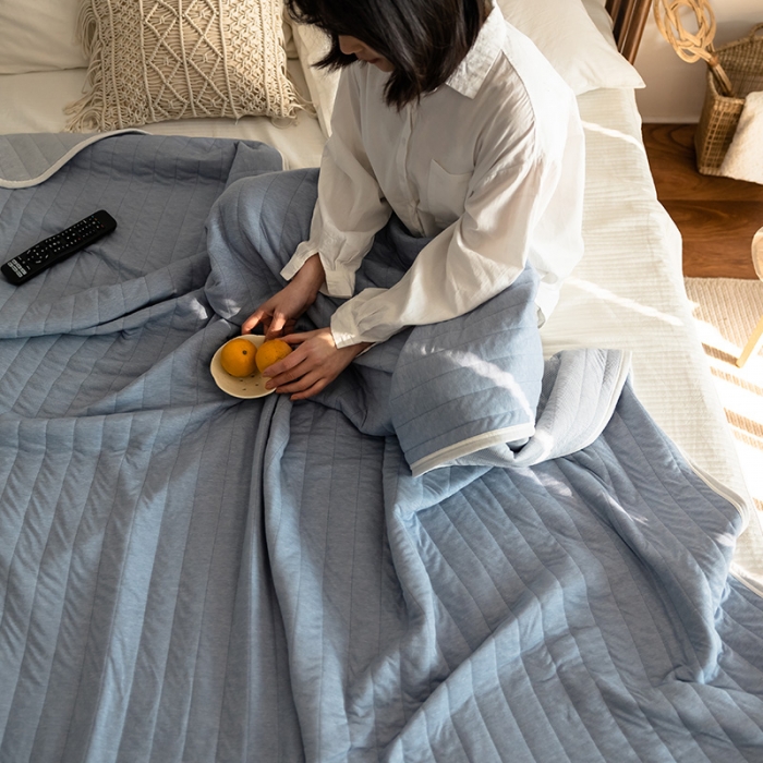 91家纺网 家纺一手货源 找家纺 法芙娜家纺 全棉针织棉夏被全棉空调被 纯色天蓝