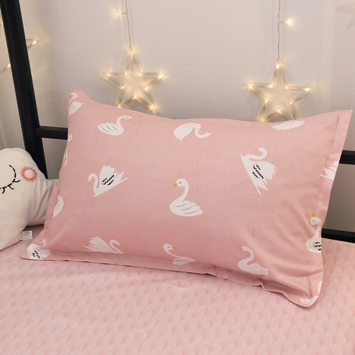 91家纺网 家纺一手货源 找家纺 朵希曼 全棉13372学生上下铺三件套系列 天鹅粉