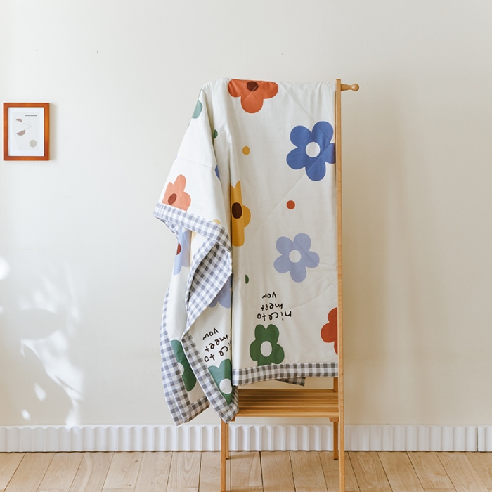 91家纺网 家纺一手货源 找家纺 莱福仕家纺 2022新款全棉喷气夏被四件套系列 太阳花