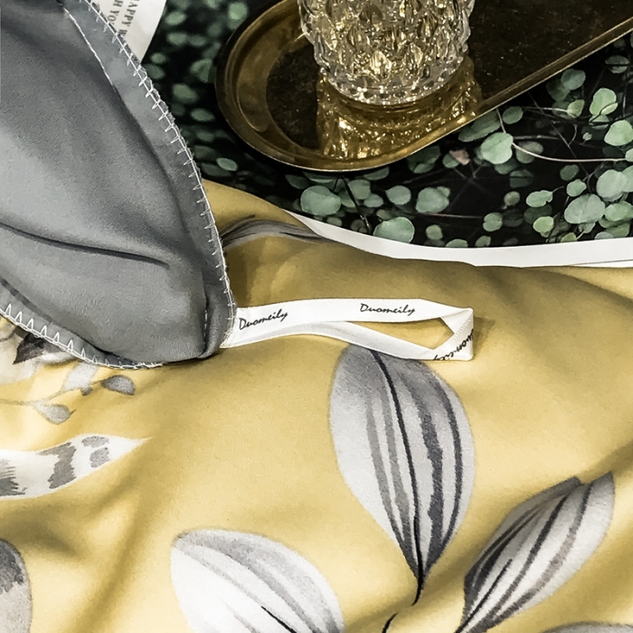 91家纺网 家纺一手货源 找家纺 朵美 2021新款60天丝数码印花夏被四件套 米卢黄