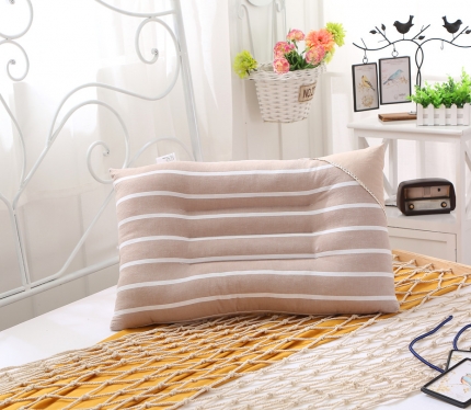 91家纺网 家纺一手货源 找家纺 全棉方格水洗枕   细条纹水洗护颈枕芯  全棉水洗棉枕头