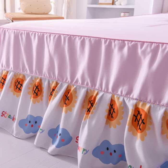 91家纺网 家纺一手货源 找家纺 绒世界 2021新款水洗真丝床裙款四件套 小草莓