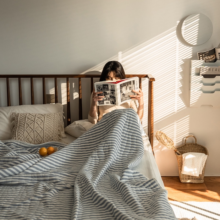 91家纺网 家纺一手货源 找家纺 新款 全棉针织棉夏被 天竺棉夏凉被 蓝色条纹