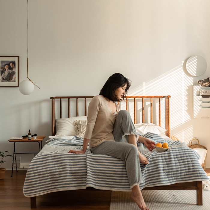 91家纺网 家纺一手货源 找家纺 新款 全棉针织棉夏被 天竺棉夏凉被 蓝色条纹