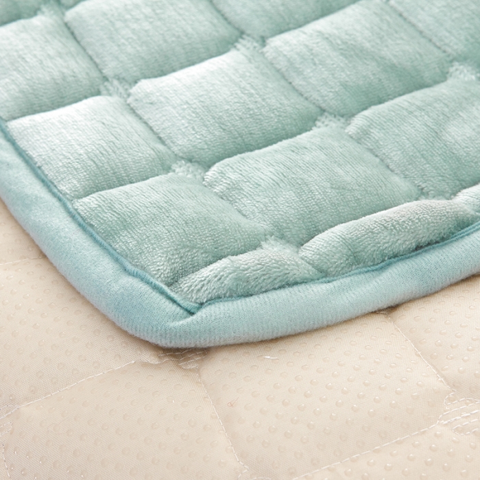 91家纺网 家纺一手货源 找家纺 U品汇 2021新款法莱绒花边飘窗垫 抹茶绿