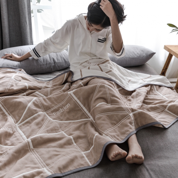 91家纺网 家纺一手货源 找家纺 朴尔  2021新款时尚六层全棉纱布毛巾被简约驼