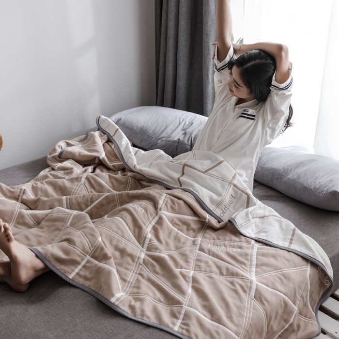 91家纺网 家纺一手货源 找家纺 朴尔  2021新款时尚六层全棉纱布毛巾被简约驼