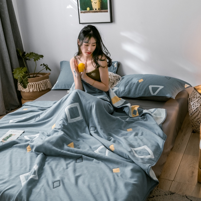 91家纺网 家纺一手货源 找家纺 朴尔  2021新款时尚六层全棉纱布毛巾被时尚几何-蓝