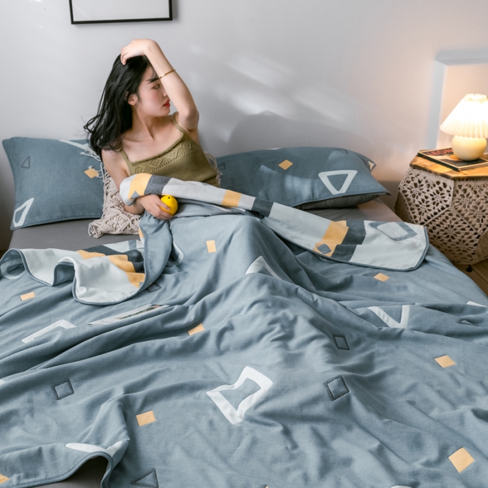 91家纺网 家纺一手货源 找家纺 朴尔  2021新款时尚六层全棉纱布毛巾被时尚几何-蓝