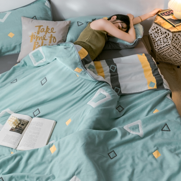 91家纺网 家纺一手货源 找家纺 朴尔  2021新款时尚六层全棉纱布毛巾被时尚几何-绿