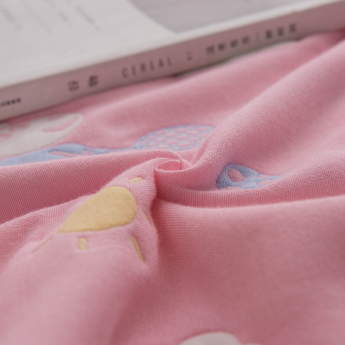 91家纺网 家纺一手货源 找家纺 朴尔 2021新款经典六层纱布全棉毛巾被系列 小猪琪琪-粉