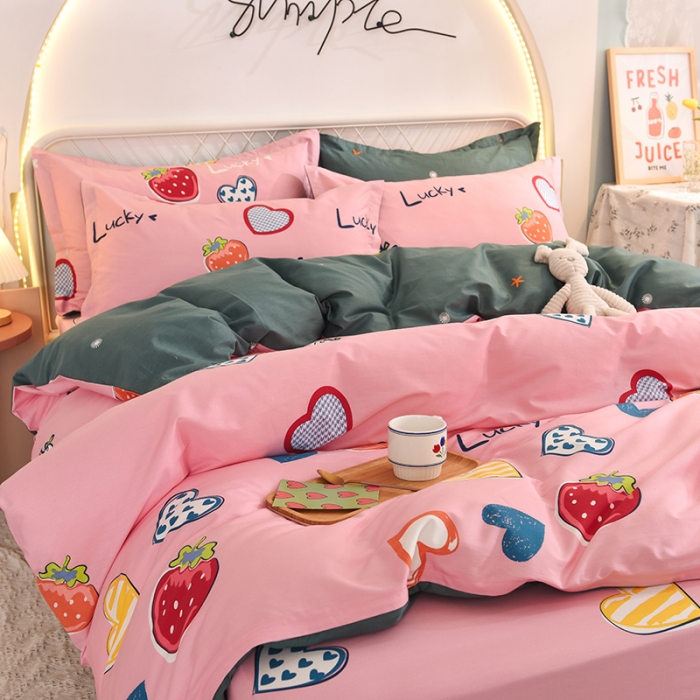 91家纺网 家纺一手货源 找家纺 甜之梦家纺 2025新款13372全棉印花四件套 幸运草莓