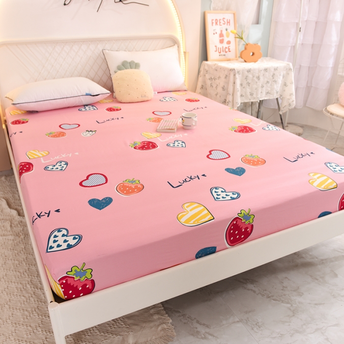 91家纺网 家纺一手货源 找家纺 甜之梦家纺 2025新款13372全棉印花床笠幸运草莓