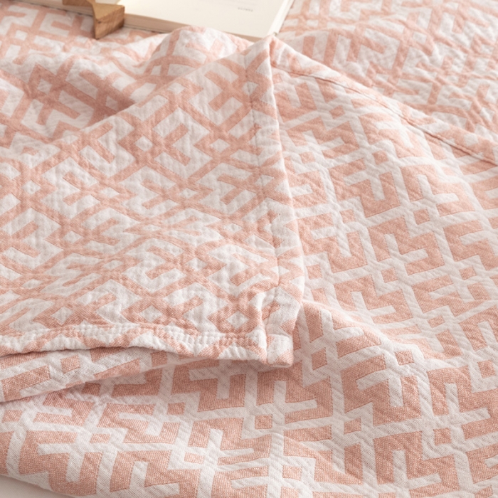 91家纺网 家纺一手货源 找家纺 朴尔2021新品塞尚风格全棉水洗棉三层纱布毛巾被 格林-粉