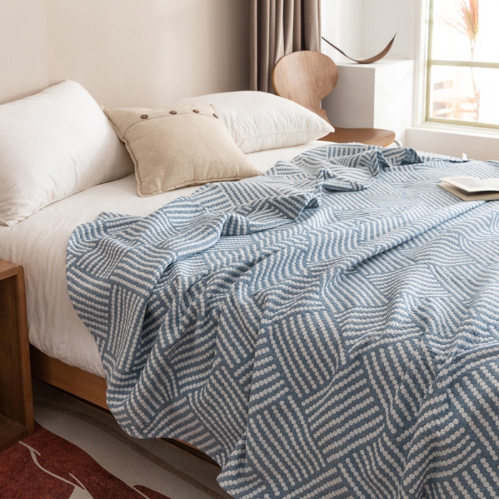 91家纺网 家纺一手货源 找家纺 朴尔2021新品塞尚风格全棉水洗棉三层纱布毛巾被 慕斯-蓝