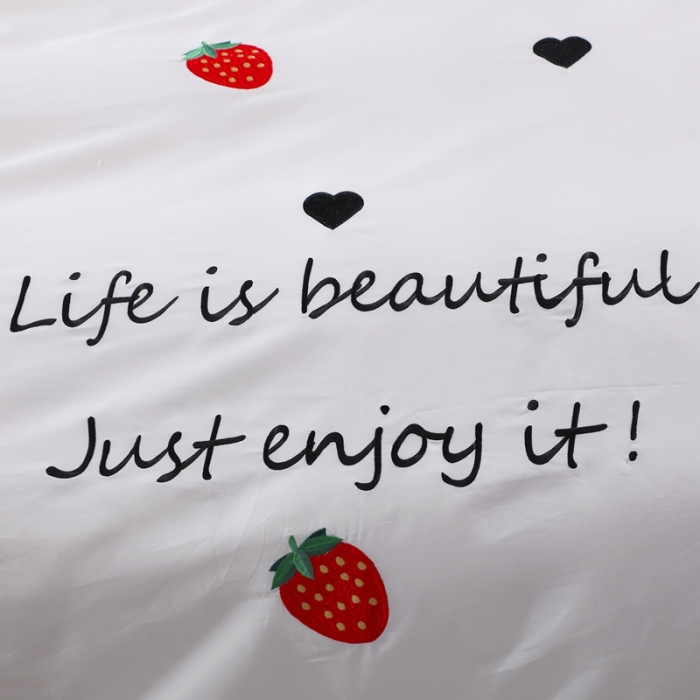 91家纺网 家纺一手货源 找家纺 全棉60支贡缎长绒棉公主风韩版绣花四件套 夕夕草莓-宝石蓝