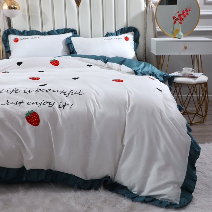 91家纺网 家纺一手货源 找家纺 全棉60支贡缎长绒棉公主风韩版绣花四件套 夕夕草莓-宝石蓝