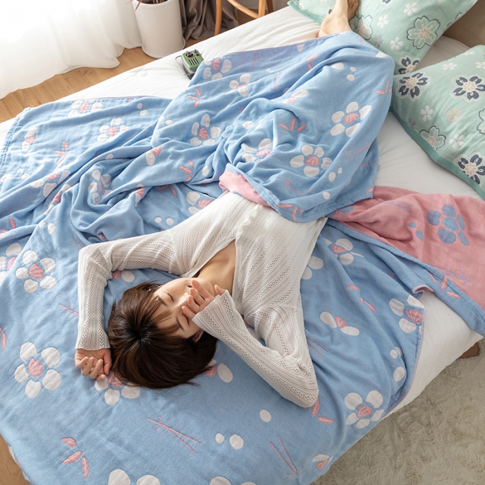 91家纺网 家纺一手货源 找家纺 朴尔2021新款四层韩版碎花风全棉纱布毛巾被小清新-蓝