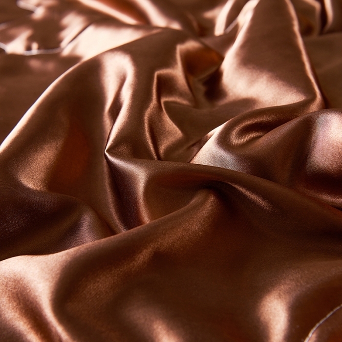 91家纺网 家纺一手货源 找家纺 被多多 2022新款真丝夏被可配四件套 咖啡色