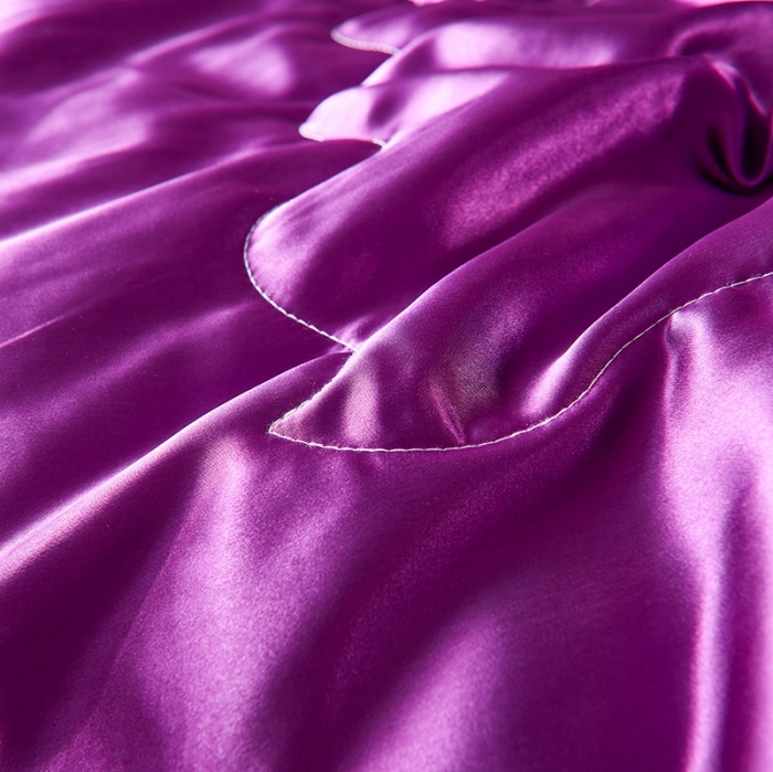 91家纺网 家纺一手货源 找家纺 被多多 2022新款真丝夏被可配四件套 魅力紫