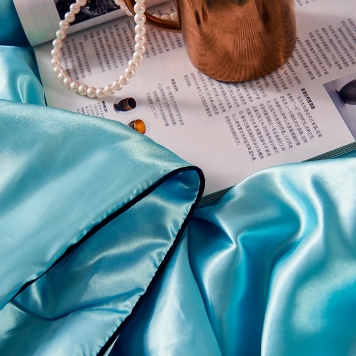 91家纺网 家纺一手货源 找家纺 被多多 2022新款真丝夏被可配四件套 天之蓝