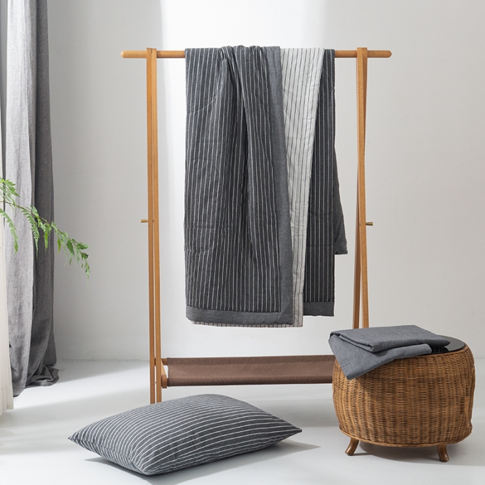 91家纺网 家纺一手货源 找家纺 棉邦 2021新款全棉水洗棉夏被四件套  黑白条