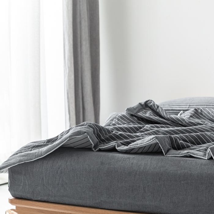 91家纺网 家纺一手货源 找家纺 棉邦 2021新款全棉水洗棉夏被四件套  黑白条