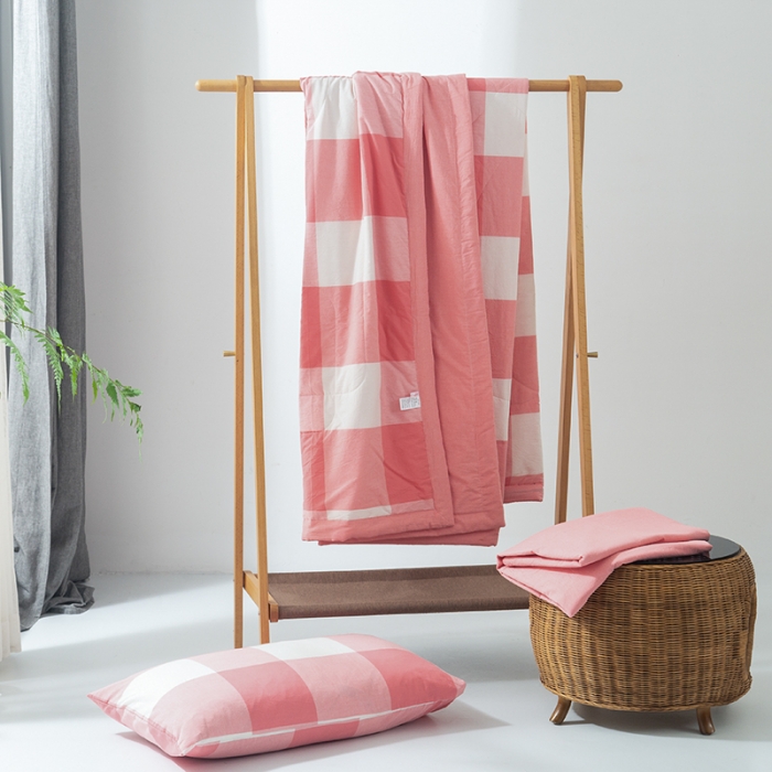 91家纺网 家纺一手货源 找家纺 棉邦 2021新款全棉水洗棉夏被四件套 红白大格