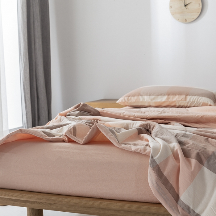 91家纺网 家纺一手货源 找家纺 棉邦 2021新款全棉水洗棉夏被四件套 蜜粉大格